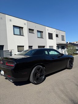 Dodge Challenger 5.7 - 6