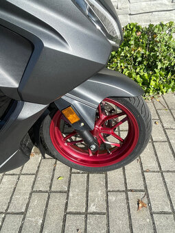 Honda Forza 125 r.v. 2024 najeto pouze 1600Km - 6