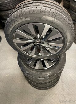 top sada 18" orig. alu kol Audi A6 4K, letní Pirelli - 6