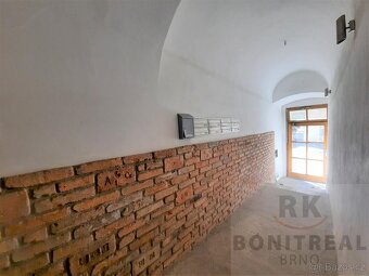 Příjemná 2+kk s balkónem v centru Brna pod hradem Špilberk - 6