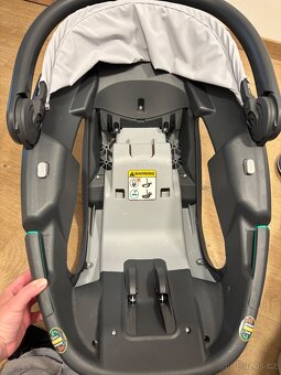 Autosedačka Maxi-Cosi Coral 360 Essential Graphite - 6