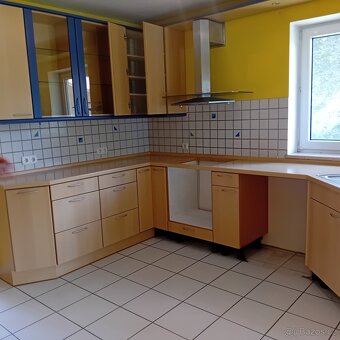 Kuchyňská linka se spotřebiči - 6