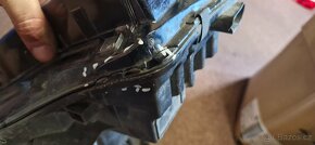 Prave svetlo BMW x7 A89481796 LE16a6392 - 6
