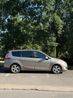 RENAULT SCENIC 1.9 dCi 2012 - 6