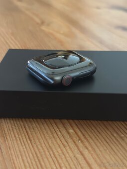 Apple Watch Nike SE 44mm (GPS+Cellular) - 6