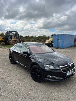 Skoda Superb 2.0 TDi 110 kW 2020 rok - 6