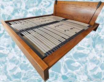 Manželská postel z masivu a el. rošty - 6