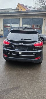 Hyundai ix35 2.0 CRDI 135kw 2011 díly - 6