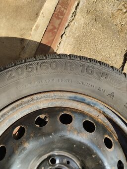 Zimní pneu 205/60R16 - 6