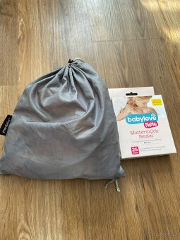 Medela elektronická odsávačka + příslušenství - 6