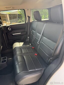 Dodge Nitro,4.0L V6,194 KW,4x4, Kůže. RT. - 6