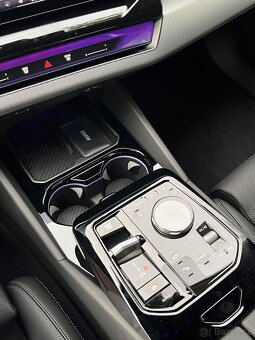 BMW 520i SEDAN 2025 - 6