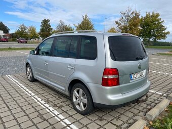 Volkswagen Touran 2.0tdi DSG - 6