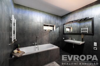 Novostavba 6+kk 230 m² s Chytrou Domácností a Energetickou S - 6