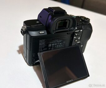 Sony Alpha a7 II+ blesk Hahnel+ objektiv SONY FE 28-70 mm - 6