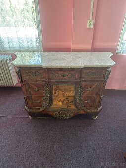 Starožitný nábytek - 6