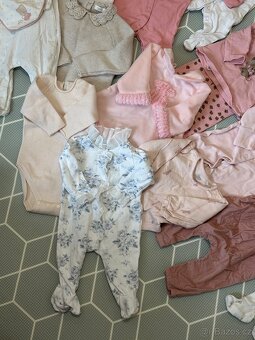 Sada oblečení pro holčičku 0–3 měsíce. - 6