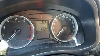Škoda Fabia II kombi , 1.2 51kW, BZG , r.v.2008 - 6