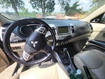 Mitsubishi Outlander 2.0 tdi 4x4 - 6