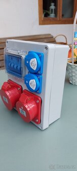 JIŠTĚNÝ STAVEBNÍ  ROZVADĚČ - 6