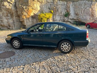 Škoda Octavia 1.8t 110 kw AGU - 6