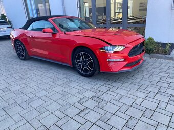 FORD MUSTANG 2020 - 6