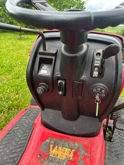 Zahradní sekací traktor MTD JE 135 A - 6