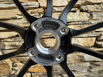 Ráfek Ducati Monster 1100 EVO nový - 6