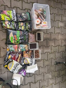 Zakrmovací zavážeci lodička nová i krmení - 6