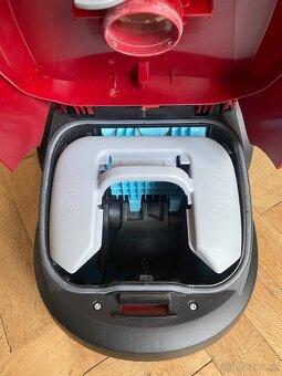 Vysavač Philips FC8784 – výstavní kus, plně funkční - 6