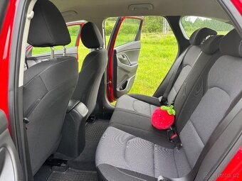 2022 Hyundai i30 combi - jako nový, v záruce - 6