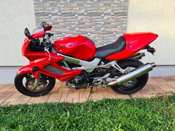 Honda VTR 1000 Firestorm - 6