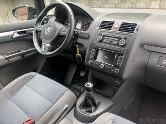 Volkswagen Touran 2.0 TDi 103 kW STYLE r.v. 2012 - 6