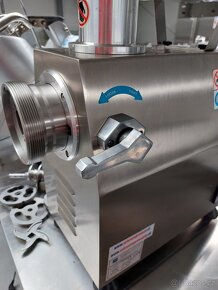 Mlýnek na maso 22 Řeznický vlček, Řezačka masa 22 - 6