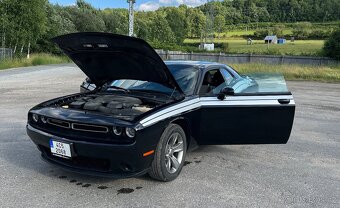 Prodám Dodge Challenger 3.6 SXT - 6