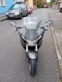 Honda VFR1200 f - 6