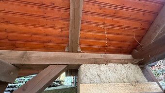 Dřevěná pergola se střechou z tašek - 6