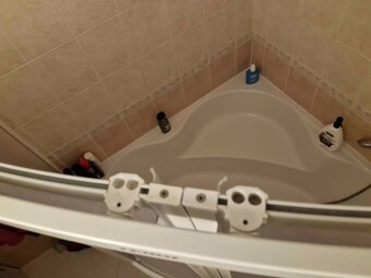 Vanová zástěna Teiko vana 140x140 - jako nová. 5 900 Kč - 6