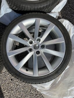 Originální ALU Škoda Alaris R18 5x112 - Zimní pneu - 6