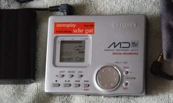 Minidisc Aiwa AM-F5, nabíječka, AA adapter, manual, MD disky - 6