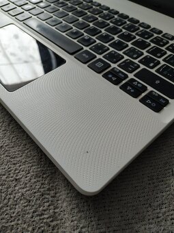 Malý Acer 11.6" na ND/servis + adaptér - 6