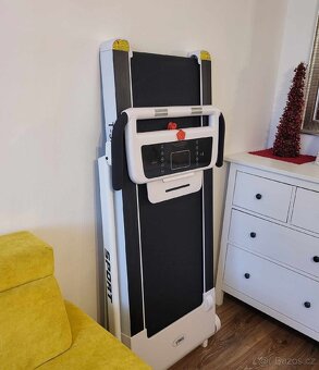 Běžecký pás HRS T-330 (sklopný systém, do 120kg, š. 42cm) - 6