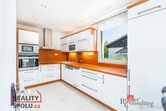 Prodej, domy/rodinný, 218 m2, Fučíkova 260, 53345 Čeperka, P - 6