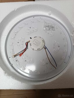 Nové WiFi bluetooth svítidlo s reproduktorem - 6