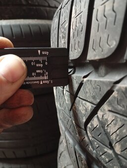 Pirelli 4ks 215/40 r17 - 6
