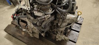 Motor Toyota Yaris - 6