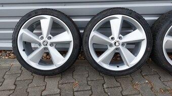 Alu kola 5x112 r18 škoda octavia zimní pneu - 6