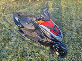 Skútr YAMAHA AEROX R YQ 50 - 6