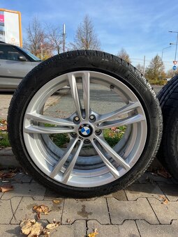 Originální kola 19 BMW M5 F10 a pneu 255/40/19 - 6