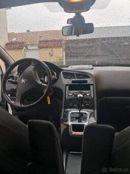 Peugeot 5008 2.0 HDI PREMIUM AT - 6